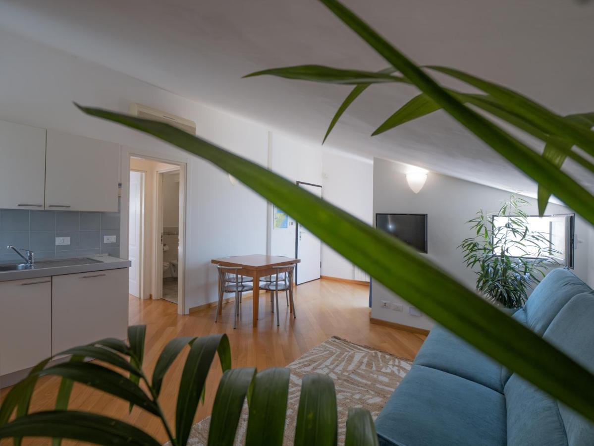 Appartamento Mimosa "A Casa Felice" Pietra Ligure Buitenkant foto