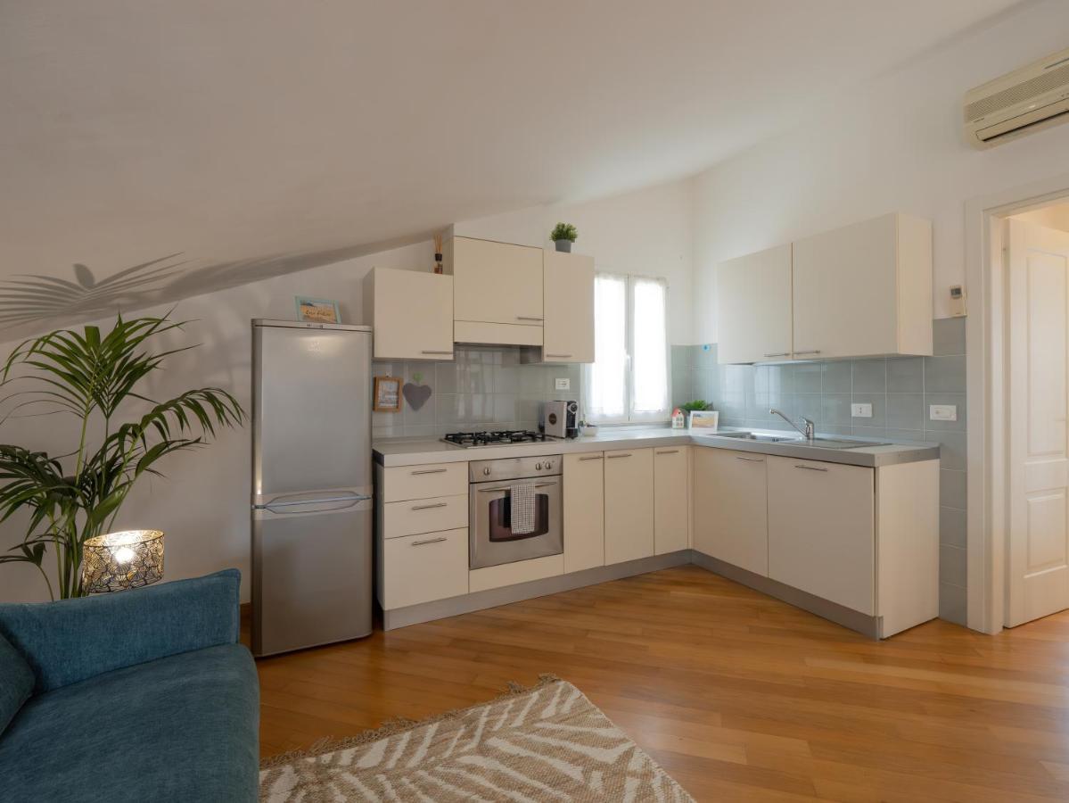 Appartamento Mimosa "A Casa Felice" Pietra Ligure Buitenkant foto