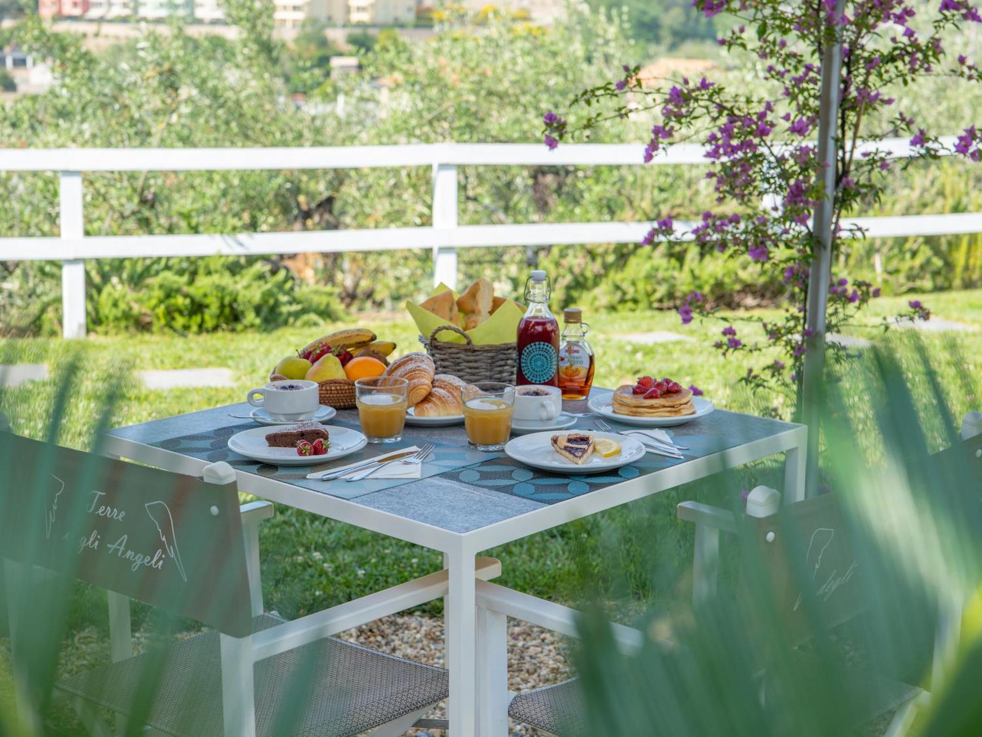 Appartamento Mimosa "A Casa Felice" Pietra Ligure Buitenkant foto