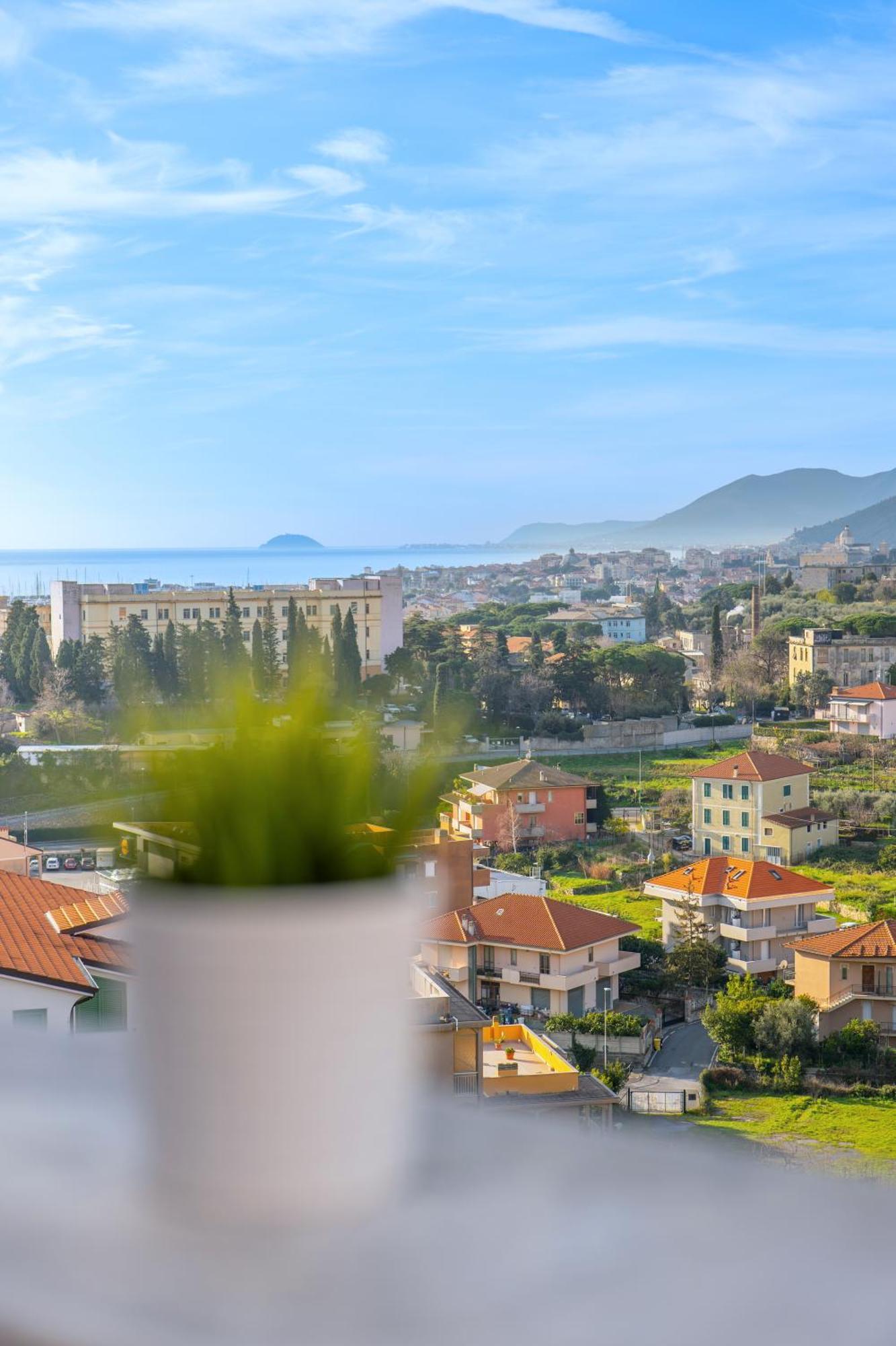 Appartamento Mimosa "A Casa Felice" Pietra Ligure Buitenkant foto